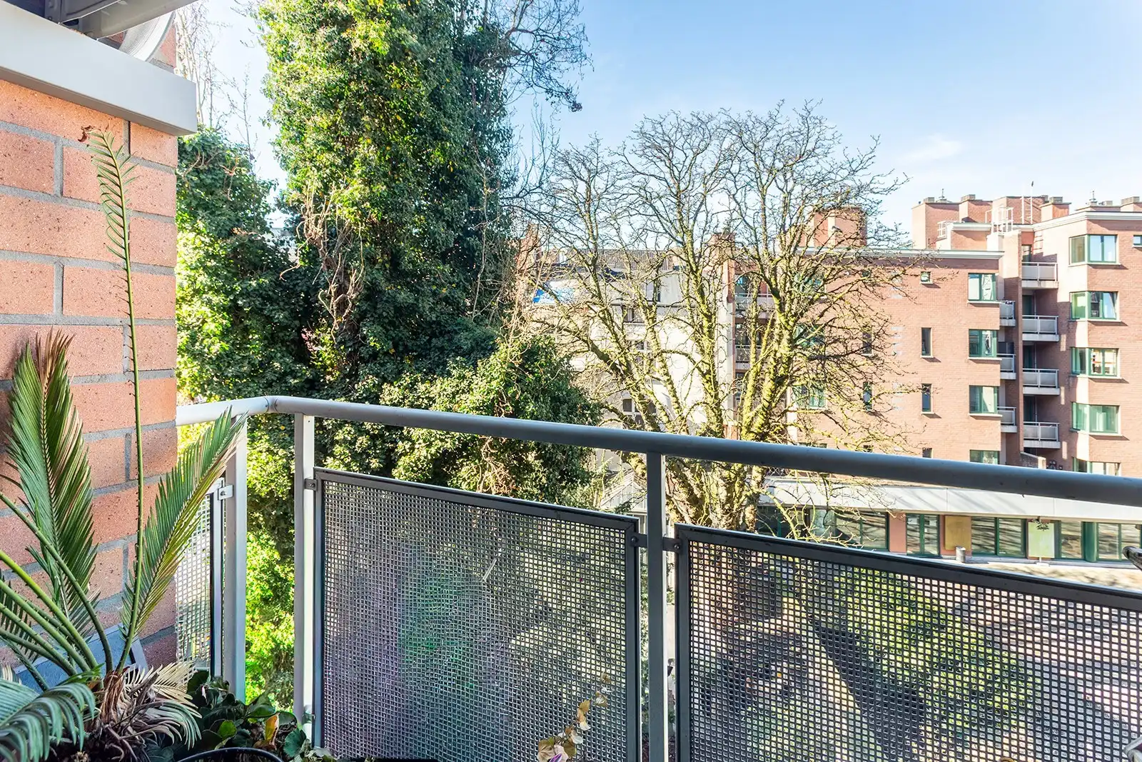 Instapklaar 3 slpk appartement met terras in hartje Stad foto 13