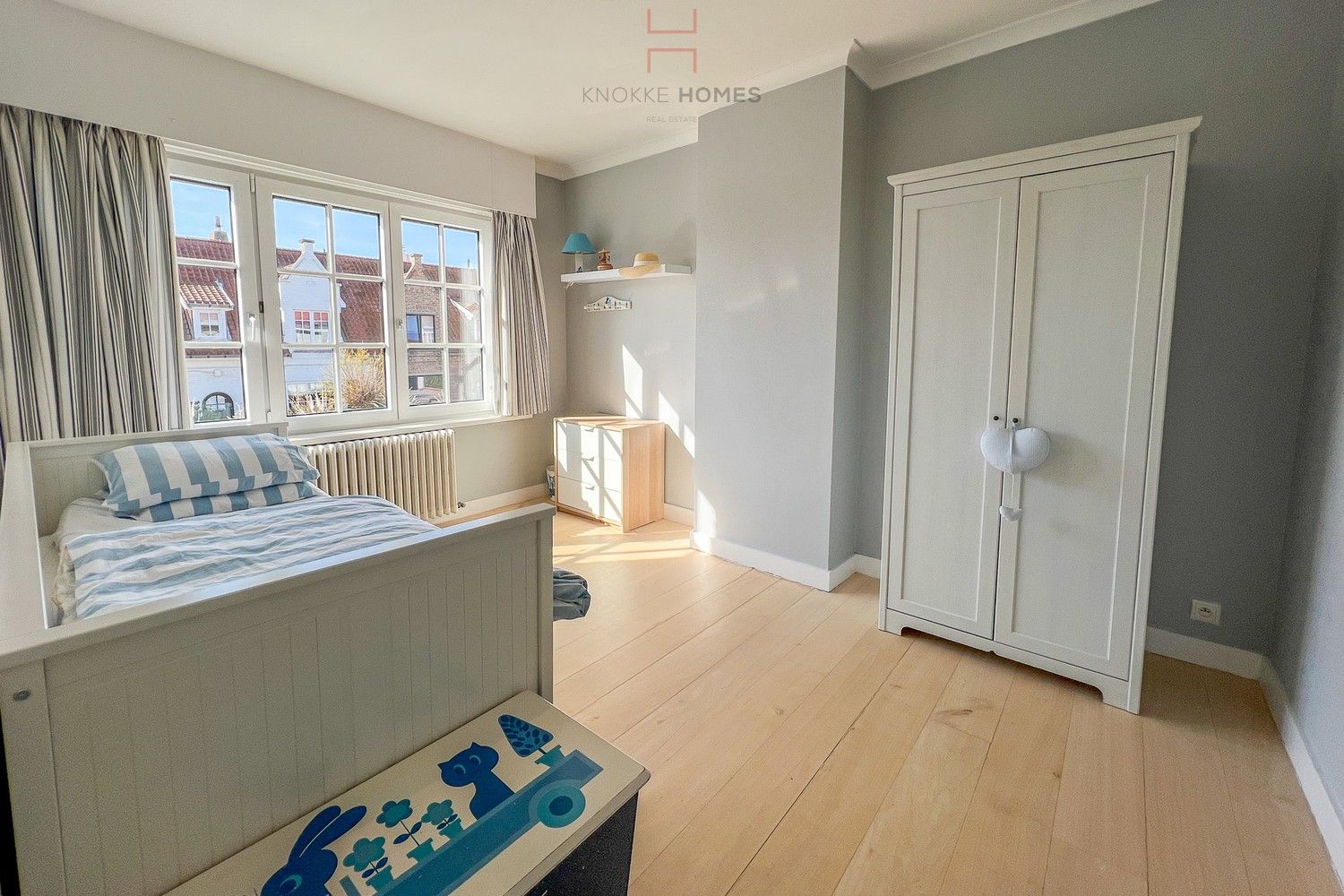 Instapklare halfopen woning in Oud-Knokke met 3 slaapkamers en private parkeerplaats voor twee wagens foto 21