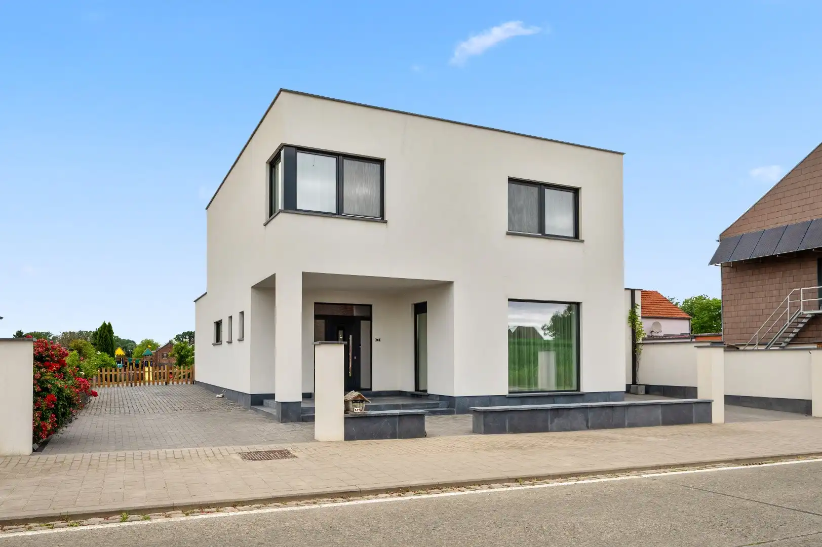 Prachtige woning in het landelijke Oorbeek met 5 slpks, tuin, terras, garage foto {{pictureIndex}}