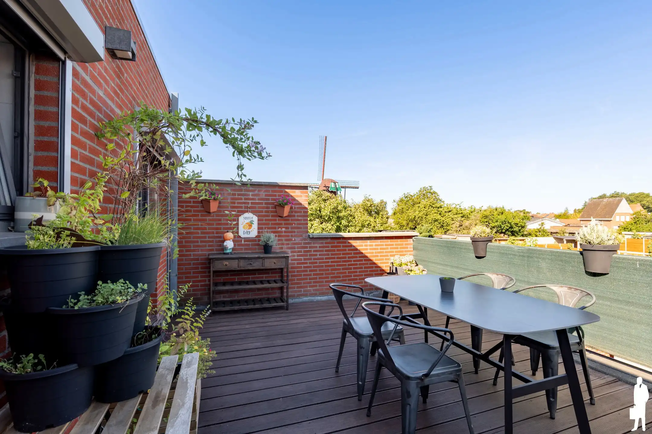Uitstekend ruim appartement met 2 grote slaapkamers en terras foto 16