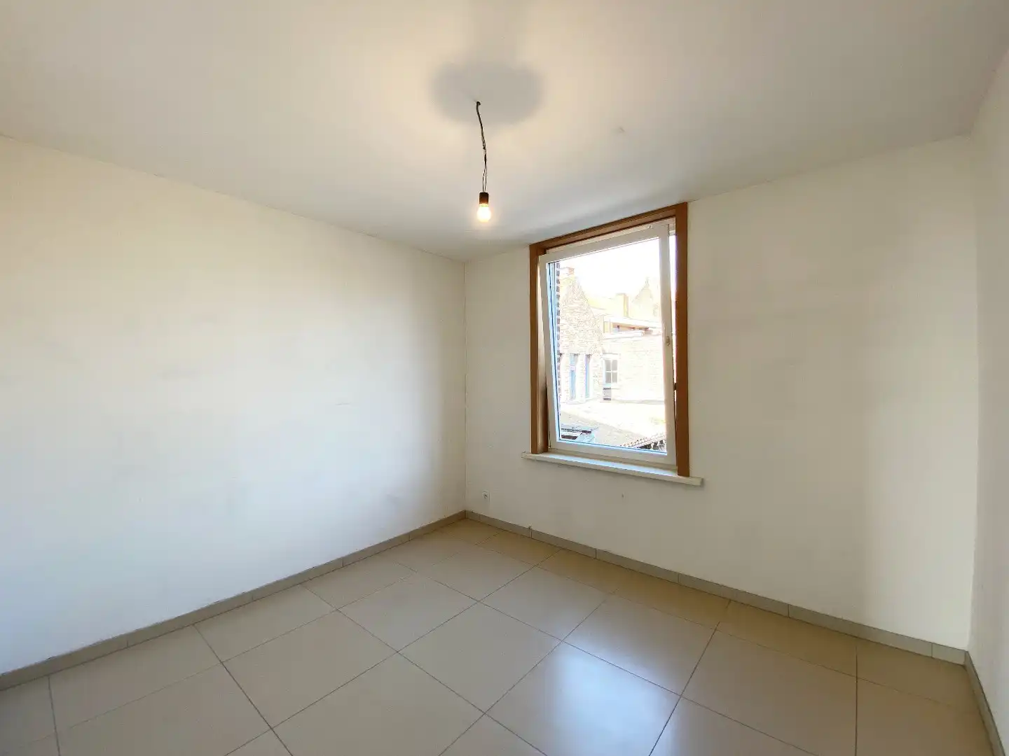 INSTAPKLARE RIJWONING MET KOER IN HARTJE IZEGEM foto 8