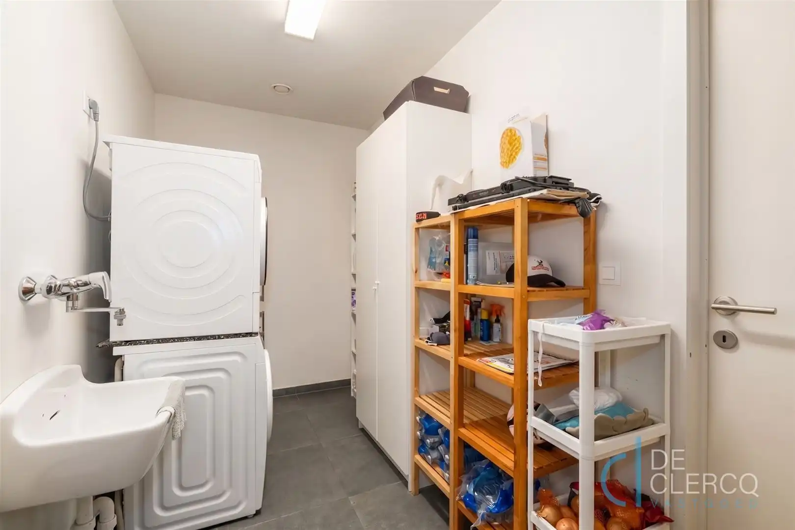 Moderne, tijdloze woning te koop in een gezellige wijk!  foto 13