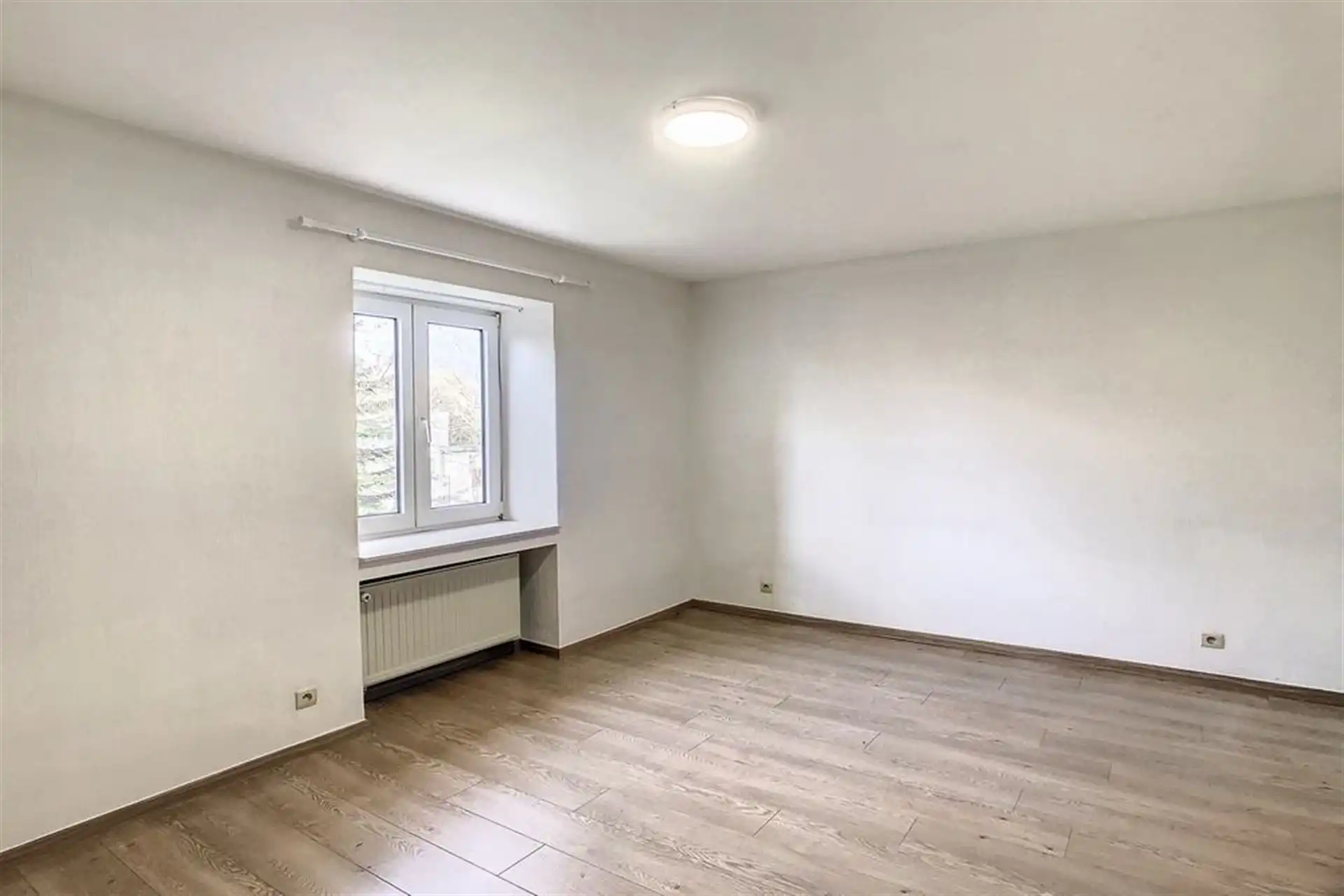 Villa met mooie tuin in rustige straat foto 22