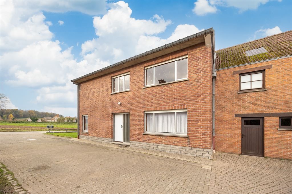 2 aaneengeschakelede woningen op perceel van 26a 90ca foto 6