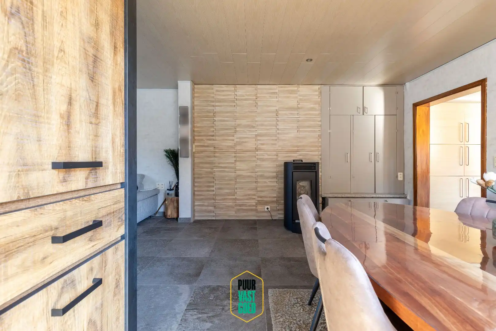 Verzorgde comfortabele halfopen wonig op 476 m² grond, met aangename tuin foto 7