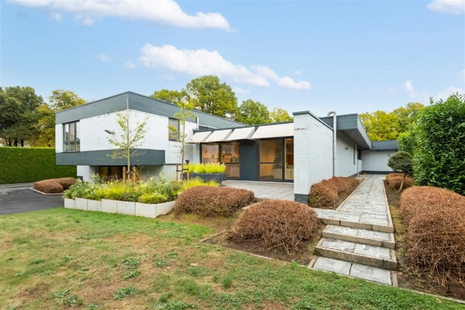 Multifunctioneel pand in casco toestand op toplocatie te Aalst. foto 7