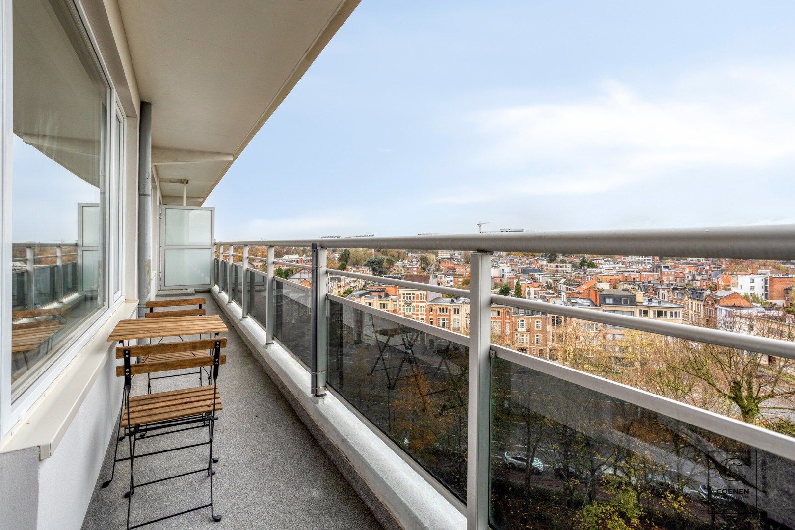 Stijlvol gerenoveerd appartement met 2 slaapkamers & zonnig terras op toplocatie te Berchem foto 19