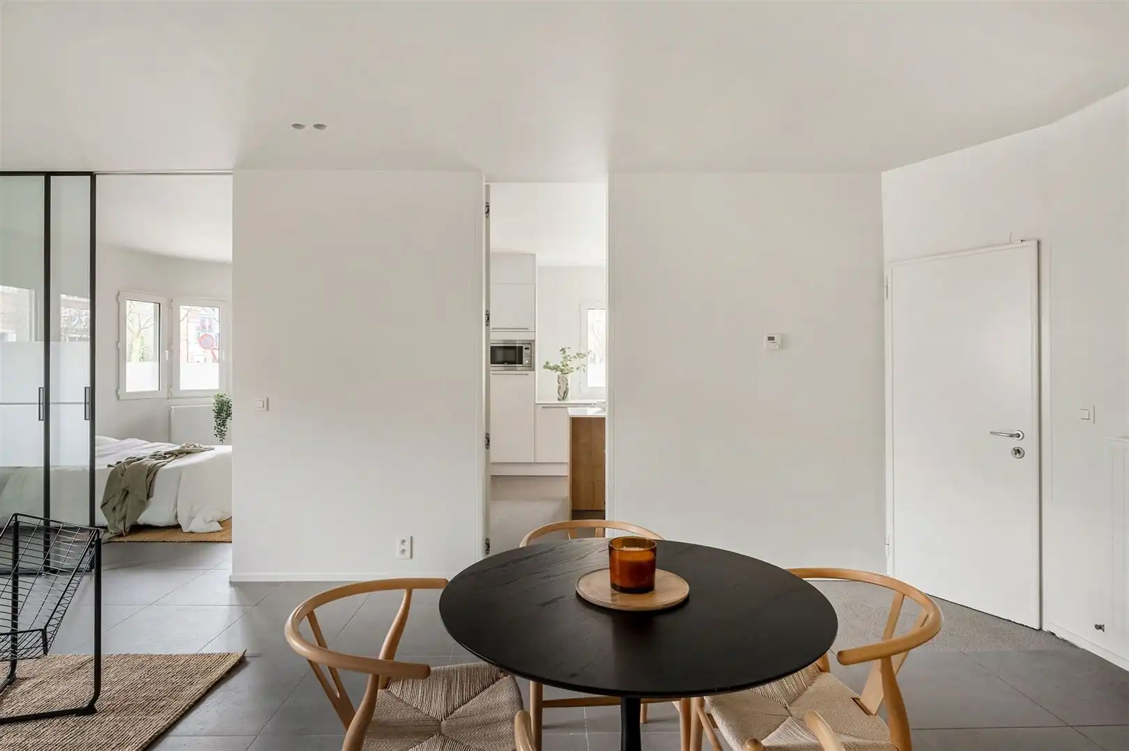 Gerenoveerd gelijkvloers appartement foto 7