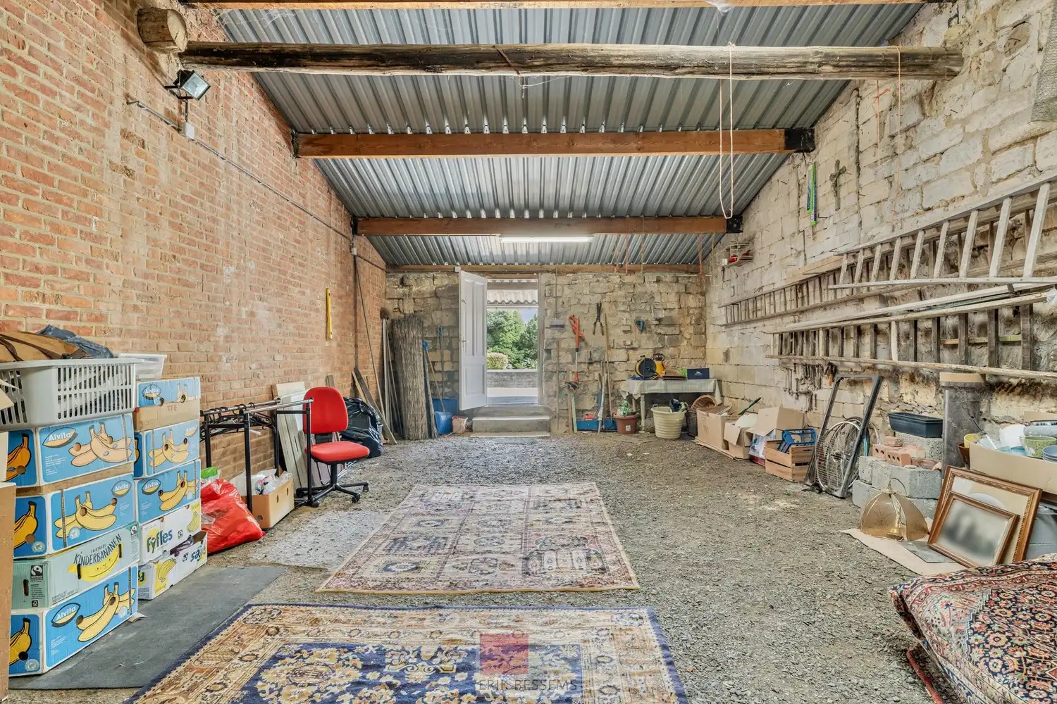 Leuke te renoveren woning met een bewoonbare oppervlakte van ca. 172 m², gelegen op een perceel van 485 m². foto 21