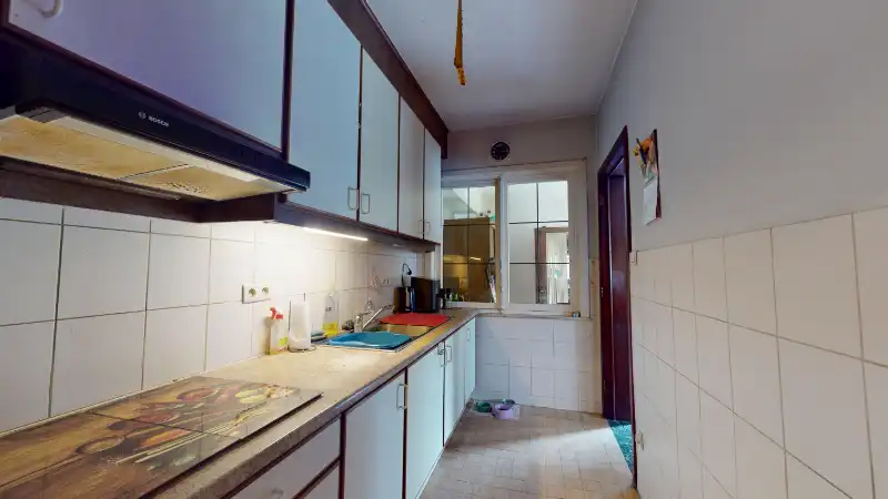 Woning van 197m² op een perceel van 8 are foto 9