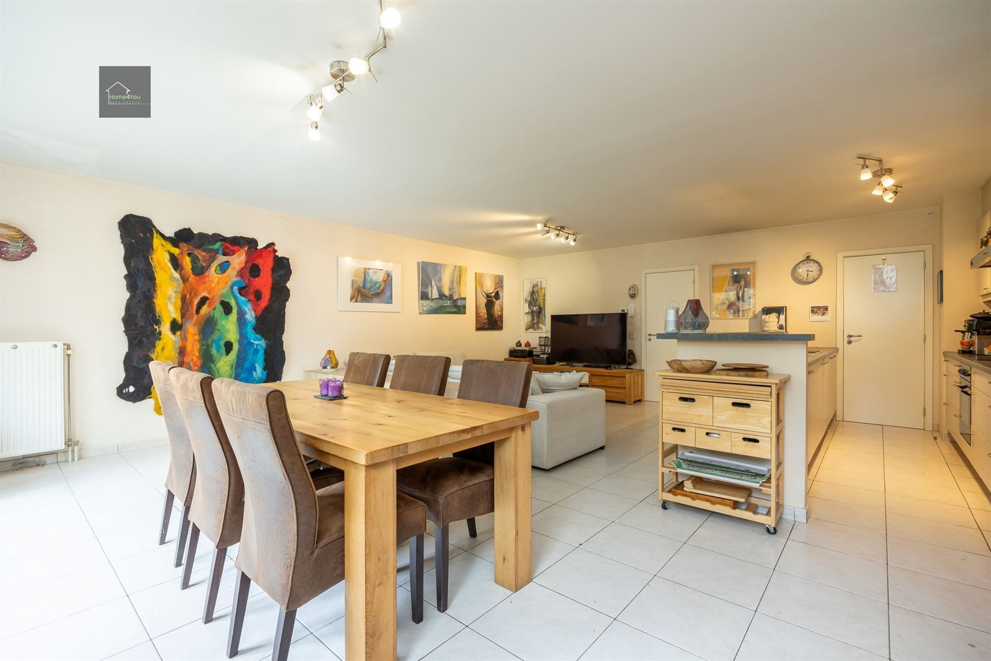 Ruim gelijkvloers appartement met tuin, parking en garagebox foto 8