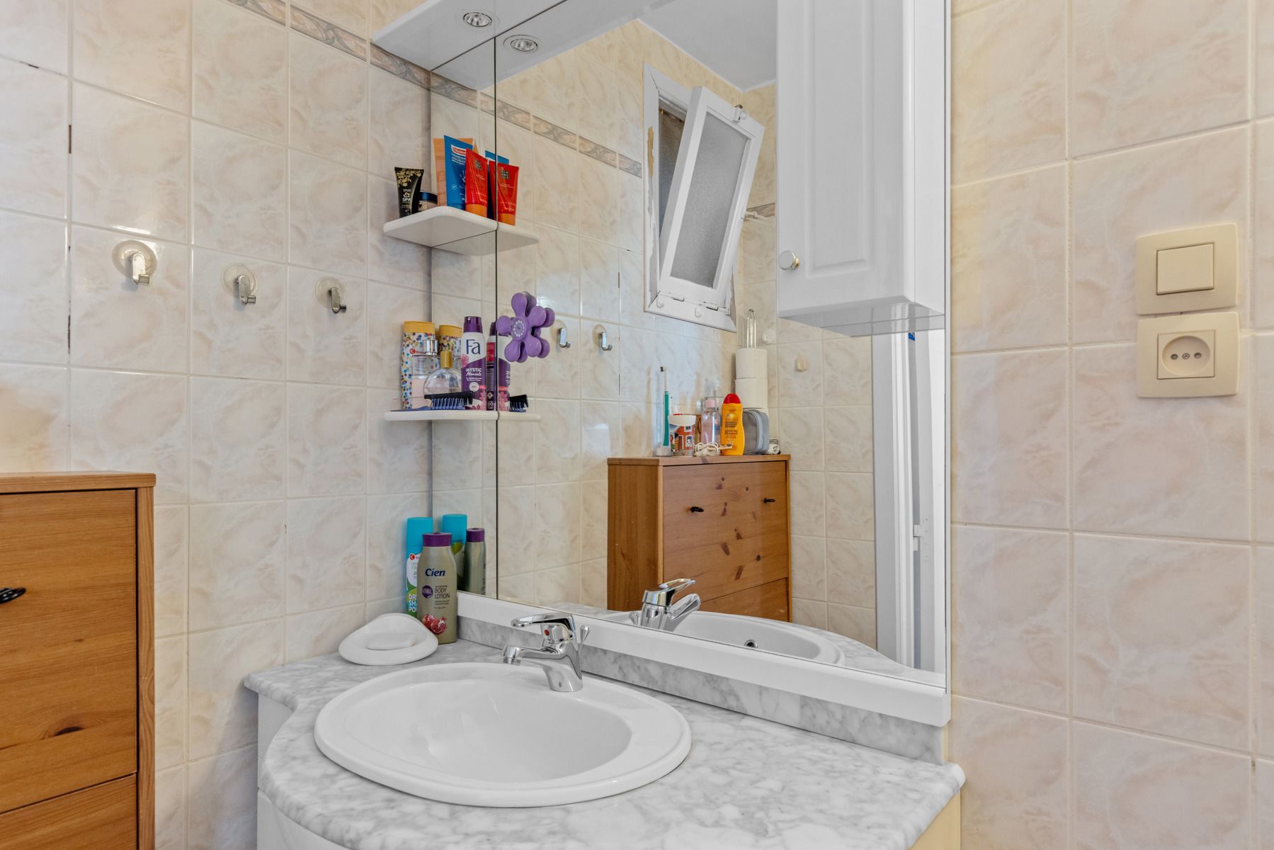 Instapklare studio te koop in residentie Astrid!  foto 8