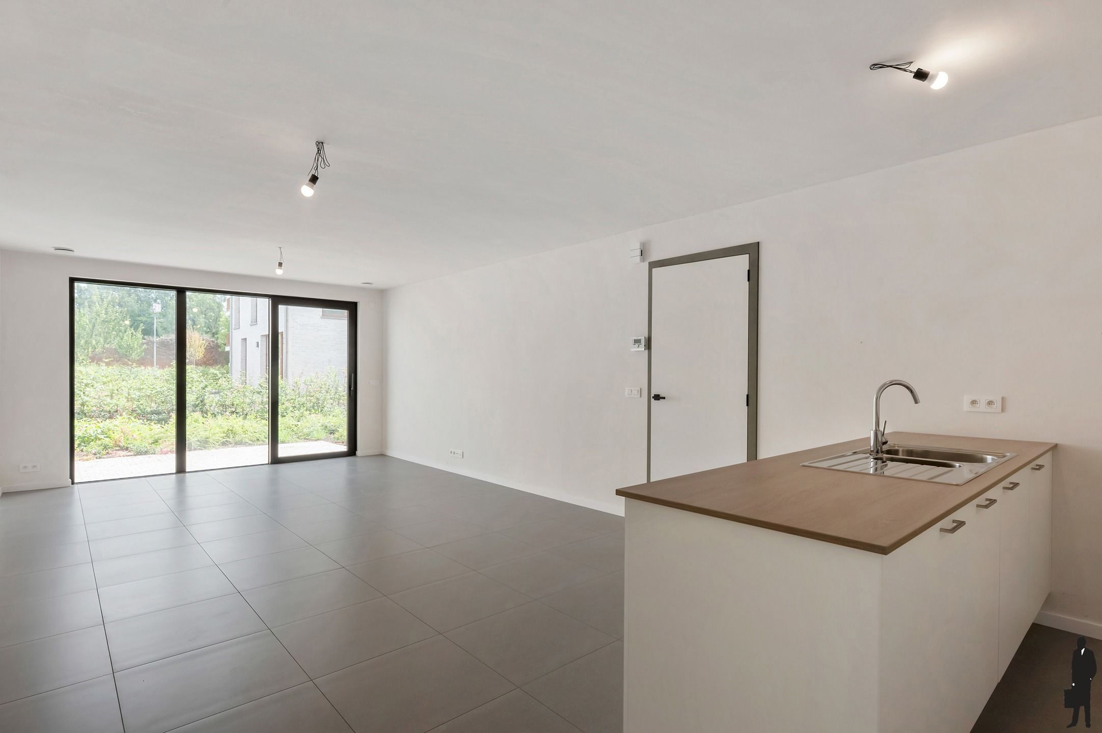 KOOP NU NOG AAN 6%! Stijlvol nieuwbouwproject het Bloemenhof gelegen in het centrum van Hoogstraten! foto {{pictureIndex}}