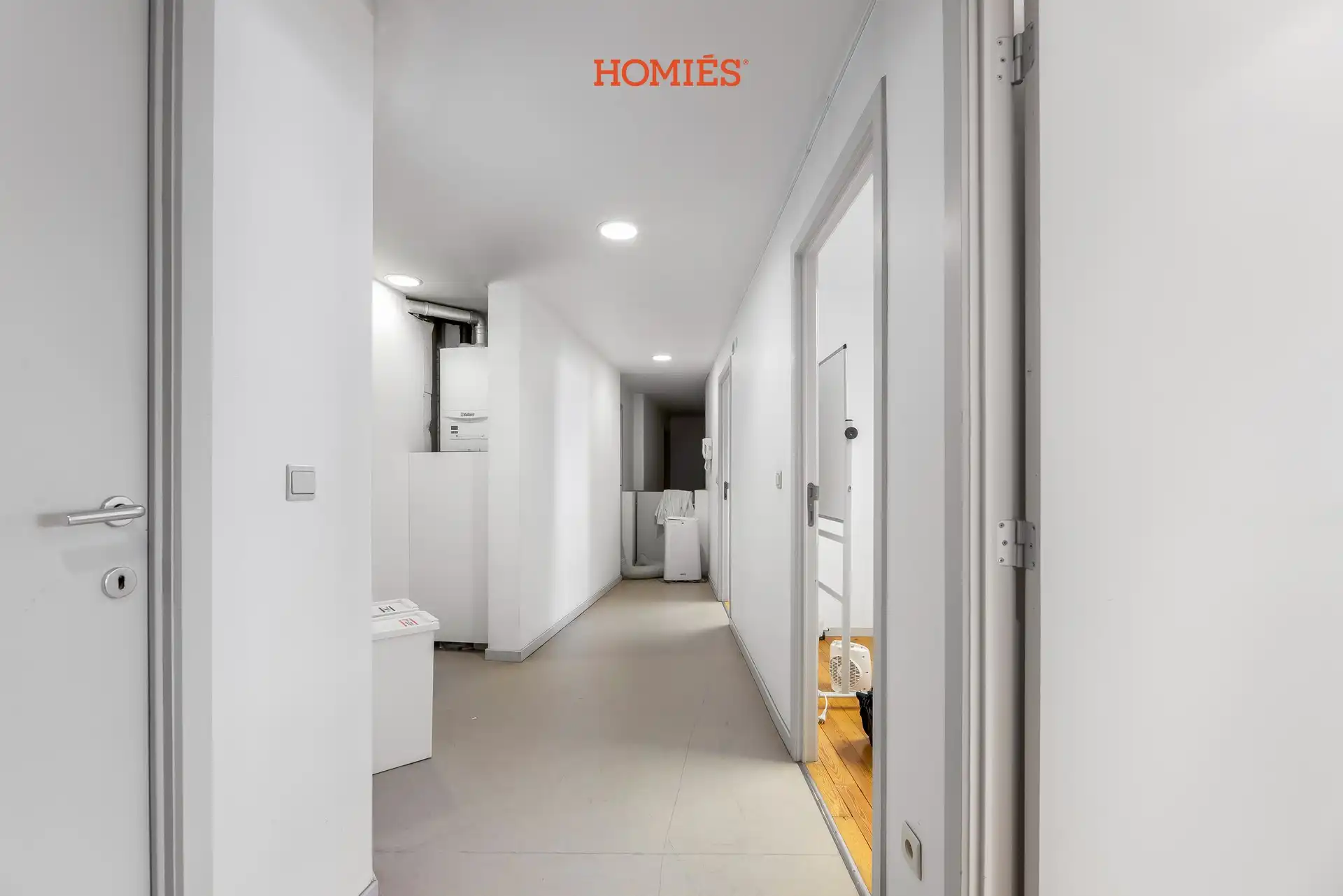 Polyvalente handelsruimte met veel visibiliteit foto 4