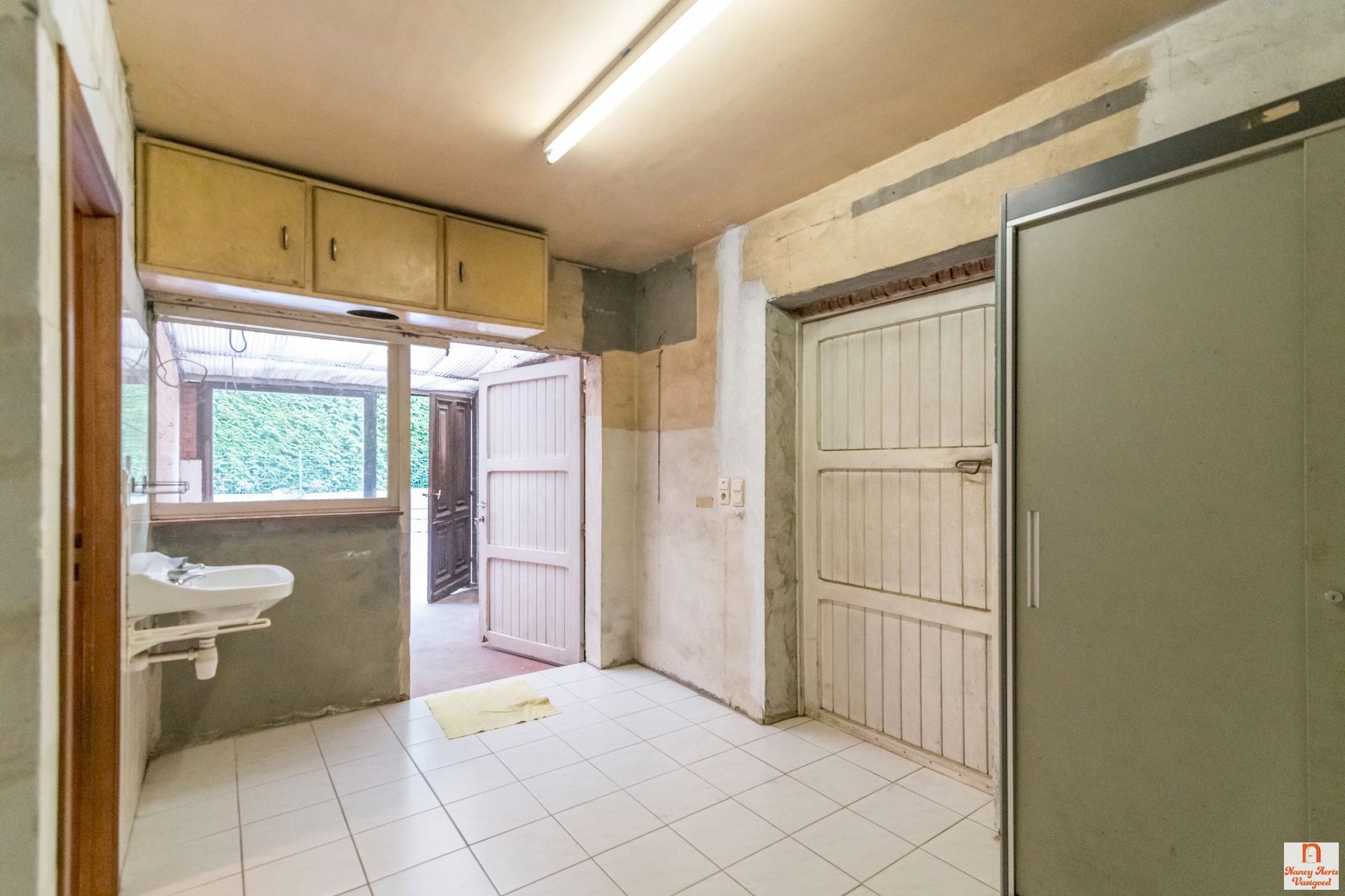 Ruime woning met 4 slaapkamers en uitbreidingsmogelijkheden foto 45