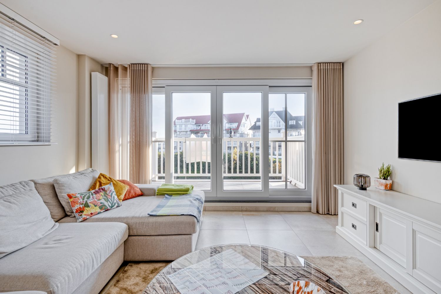 Subliem appartement op een prachtige ligging met open zicht op de Havengeul foto 2