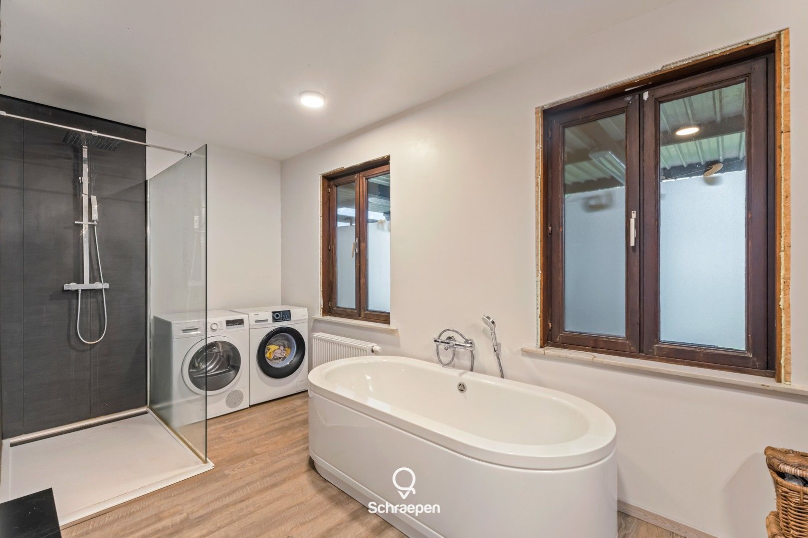 Gelijkvloerse woning op zuidoostelijk perceel van 10,5 are én straatbreedte van maar liefst 30 meter! foto 13