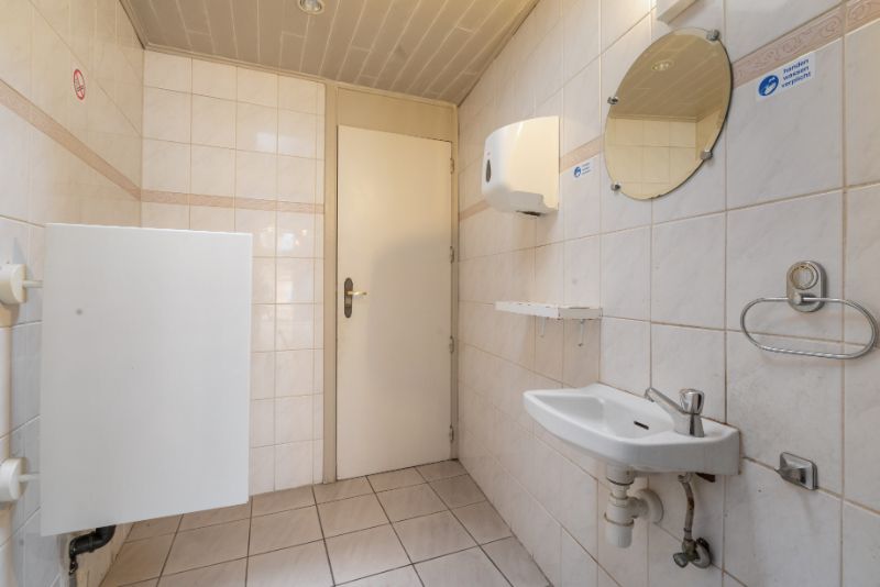 Woning met handelsruimte/bureel foto 5