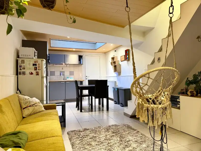 KNUSSE COMFORTABELE RIJWONING MET 2 SLAAPKAMERS foto {{pictureIndex}}