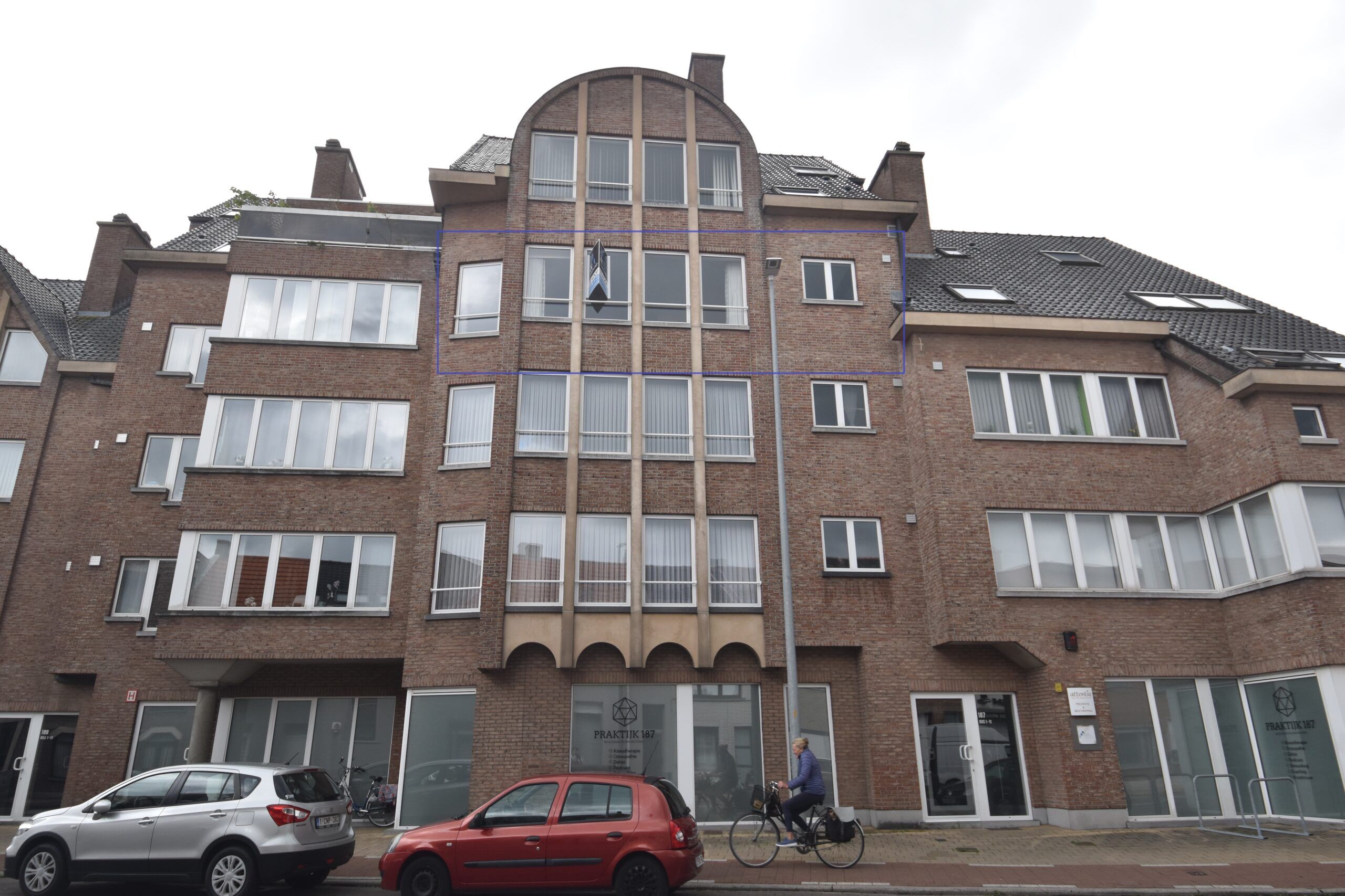 Stijlvol en ruim appartement met 3 slaapkamers en zonnig terras. foto 28