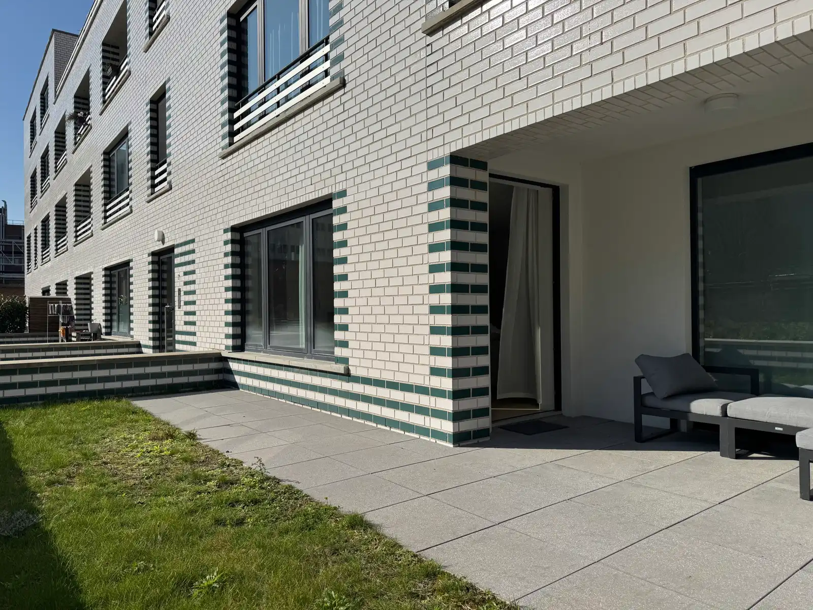 Berchem: Nieuwbouw gelijkvloers één slpk app.+ terras + P foto 11