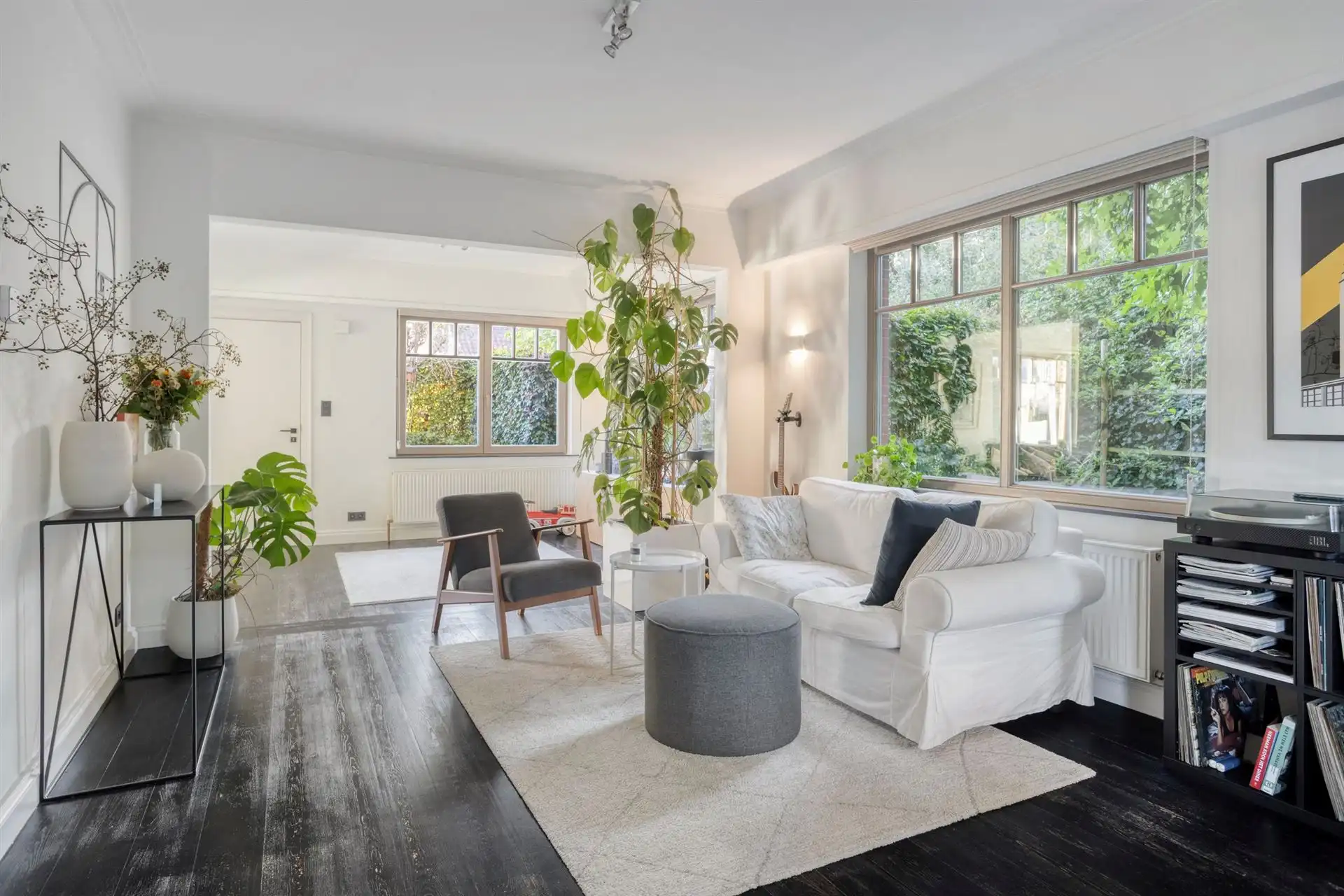 Prachtig gerenoveerde woning op een centrale ligging! foto 7