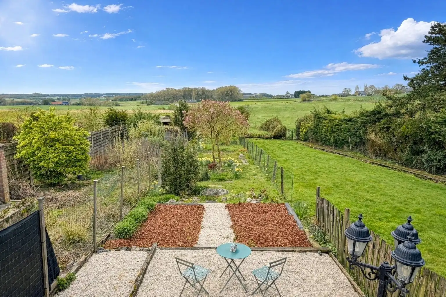 Zeer rustig gelegen & volledig vernieuwde woning te koop in het prachtige Heuvelland foto 2