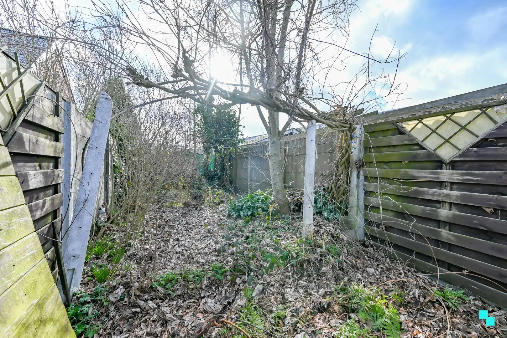 Verder op te frissen woning nabij centrum Izegem foto 14
