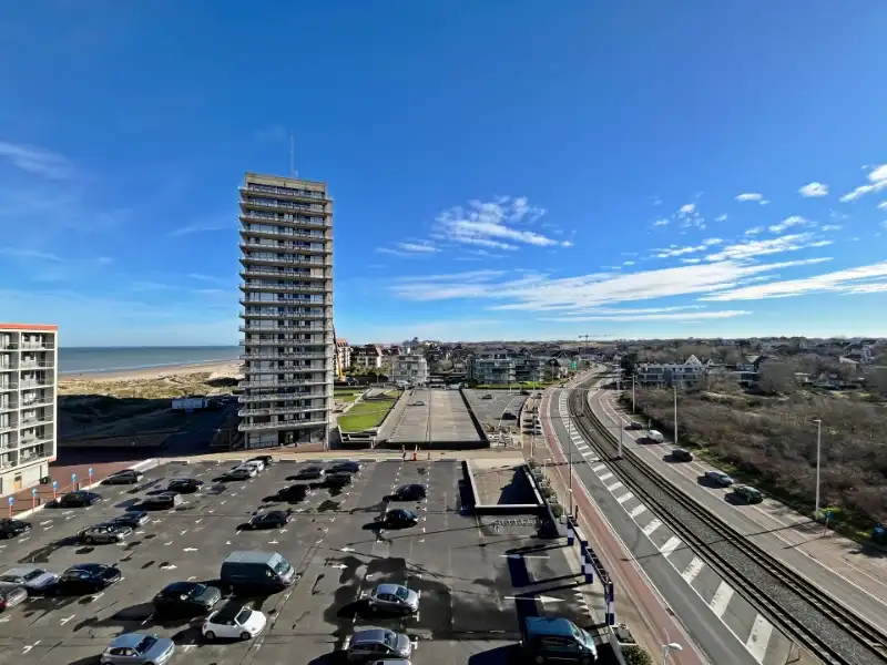 STUDIO MET SLAAPHOEK EN EEN DYNAMISCH UITZICHT foto 3