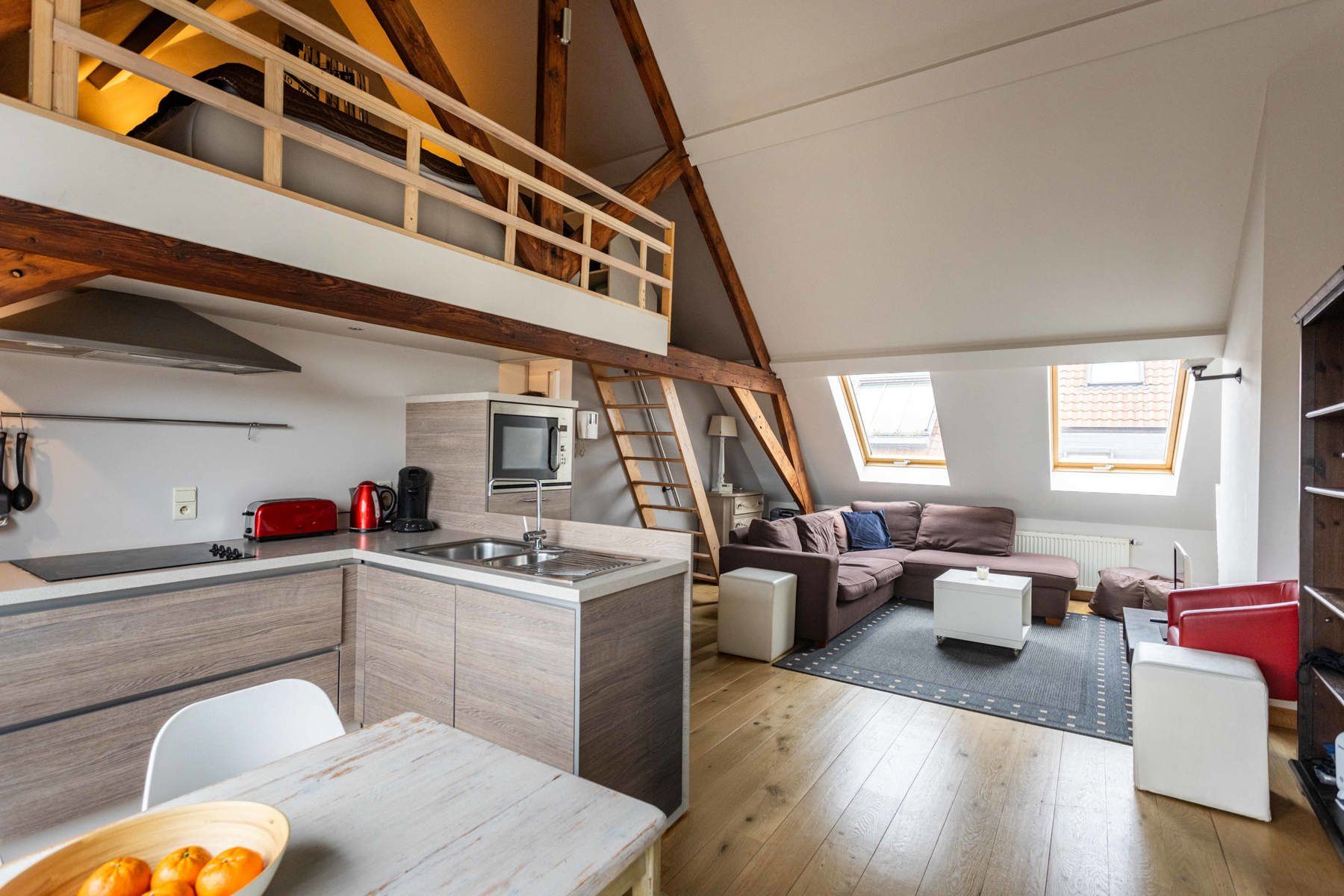 Prachtig herenhuis met 4 vergunde appartementen in Gent foto 2