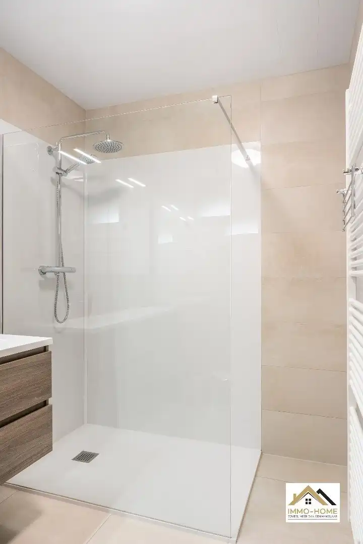 Vrijstaande woning met ruime tuin en open zicht!  foto 15