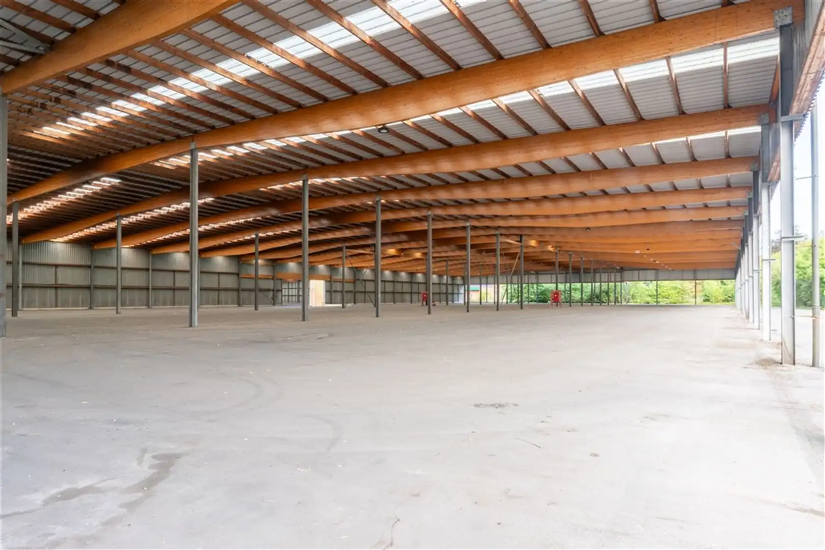 Magazijnen nabij R4 Gent foto 4