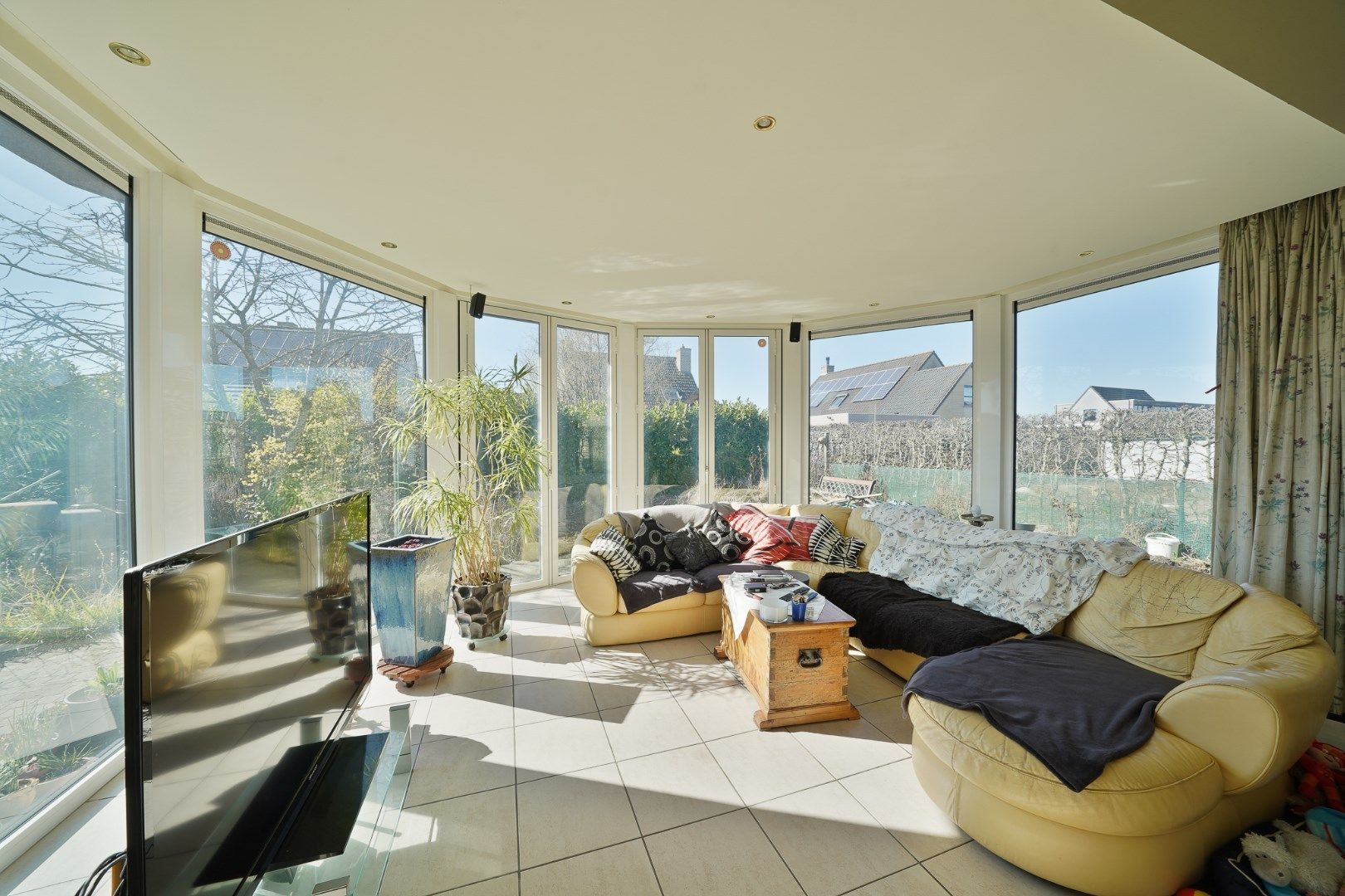 Ruime woning in Oudenburg met zongerichte tuin foto 8