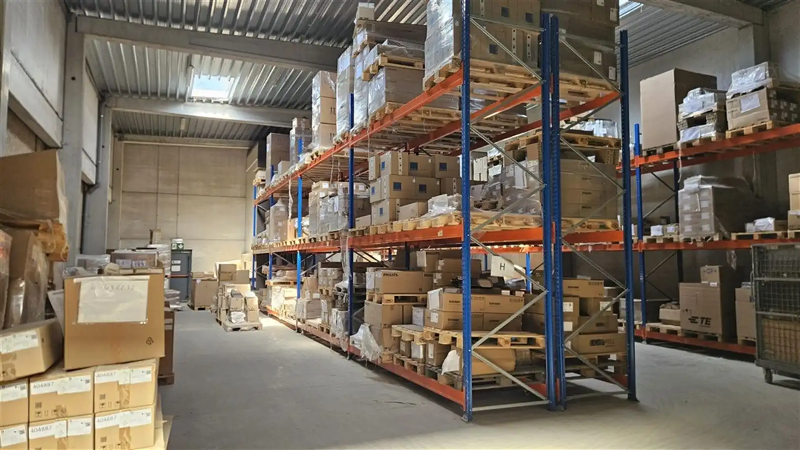 Semi-industrieel met verhard terrein optioneel woning foto 3