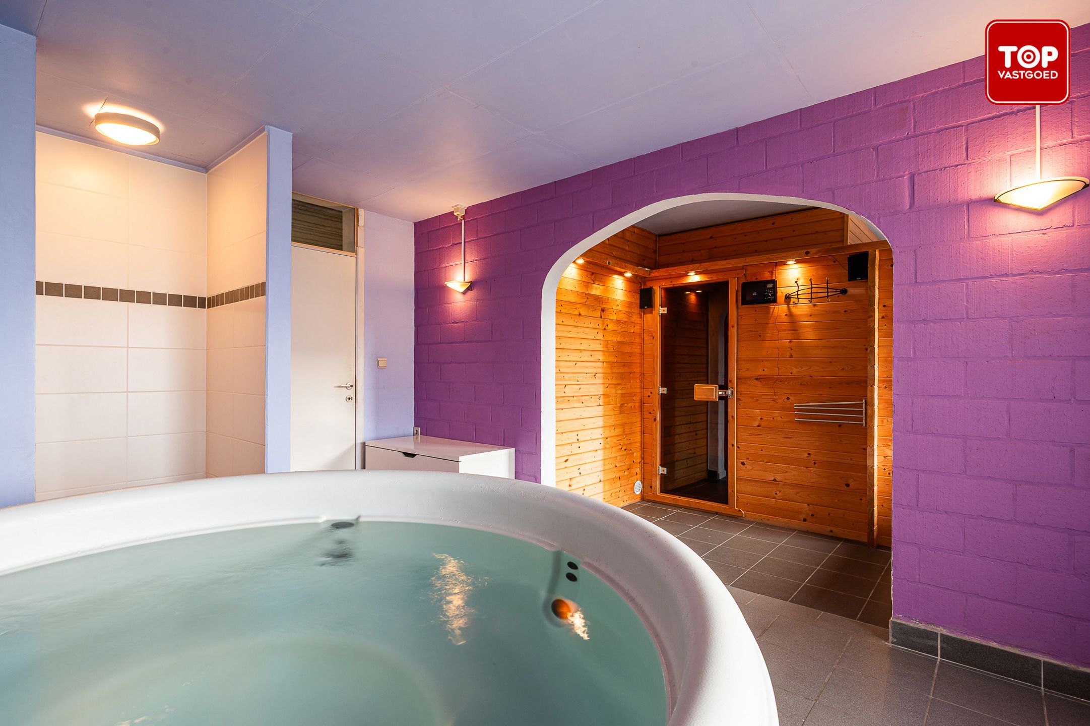 Bel-etagewoning met 3 slaapkamers, jacuzzi en sauna foto 17