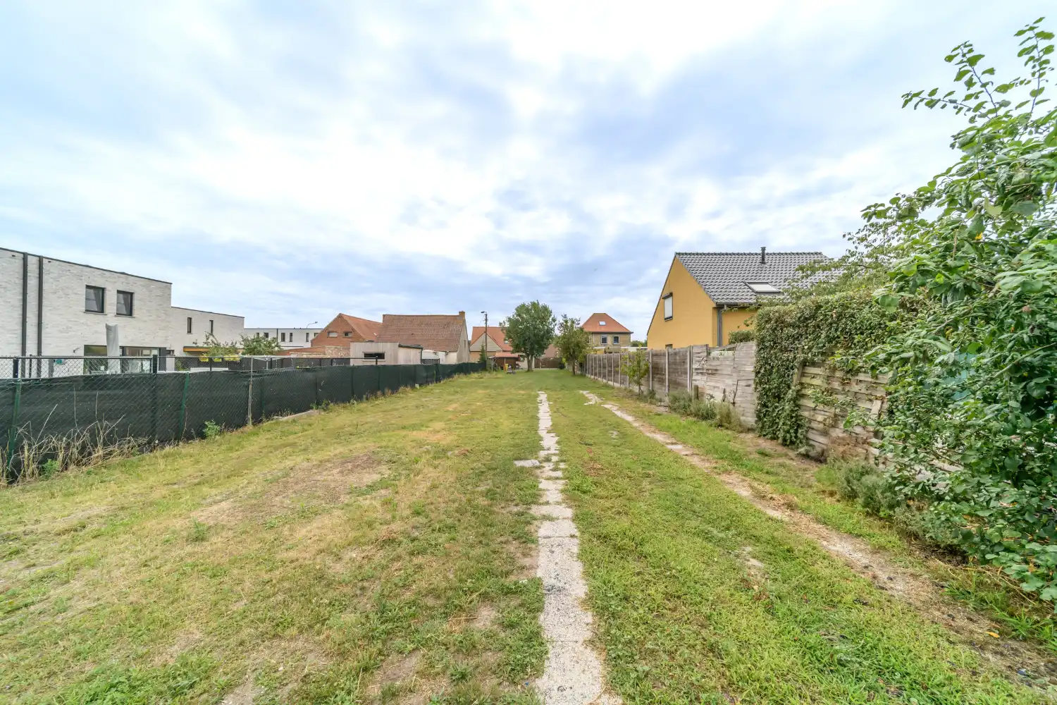 DE PANNE: Gezinswoning met 4 slaapkamers (waarvan 1 gelijkvloers), bureauruimte, 2 badkamers en tuin op 1.250m² totale grondopp. foto 21