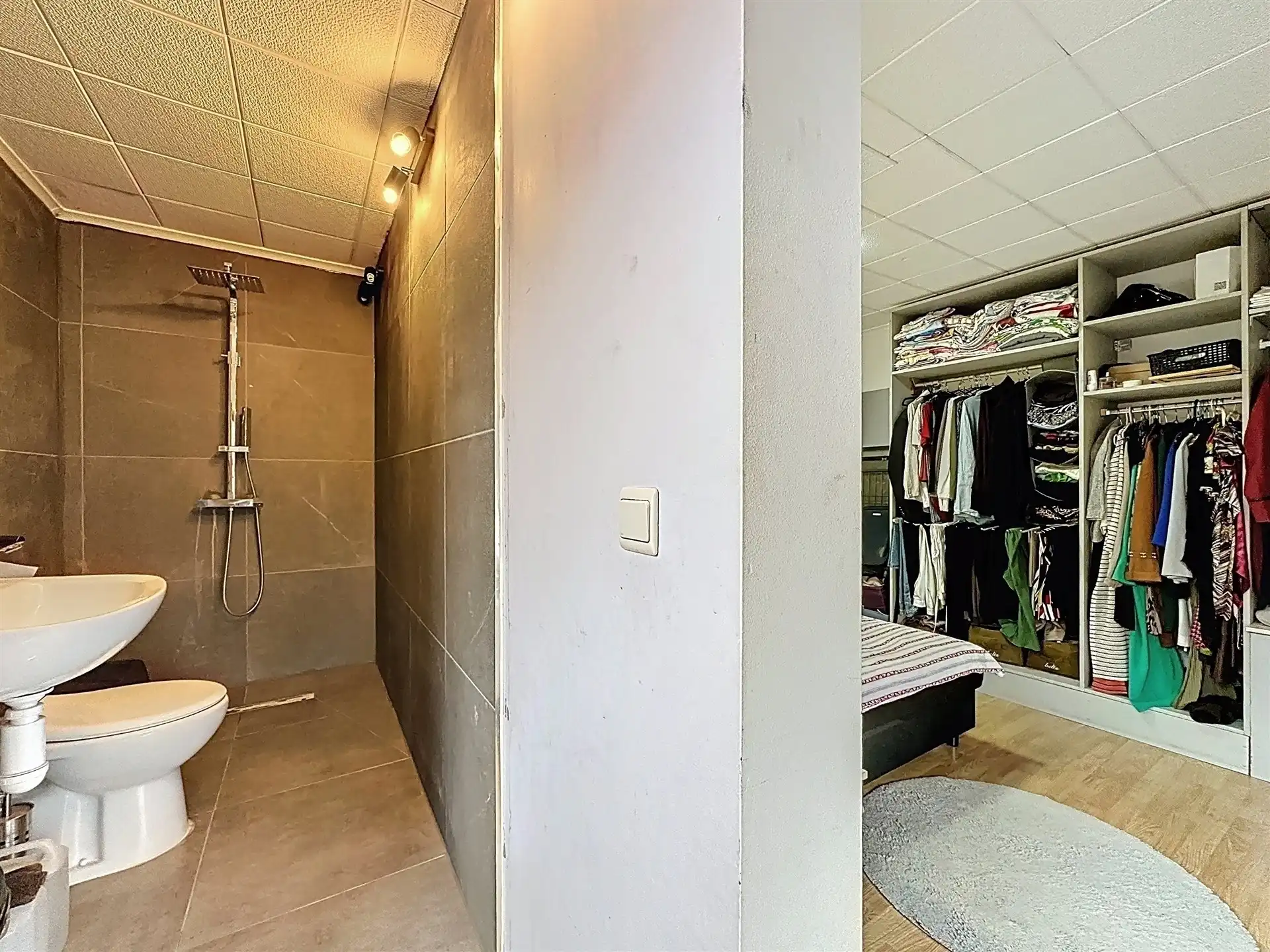 Ruime gezinswoning met 4 slaapkamers en 3 badkamers op perceel van 646m²! foto 11