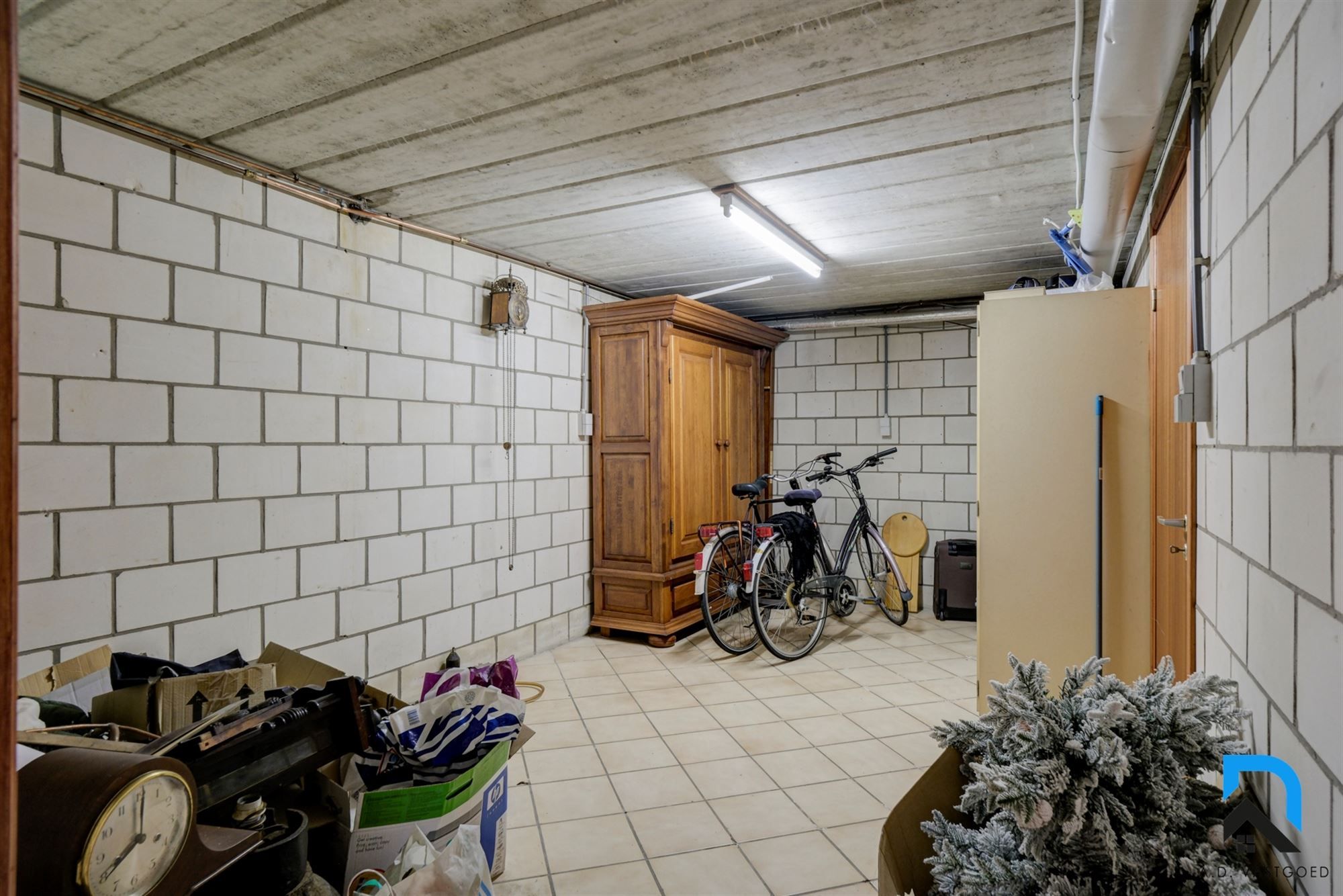 Ruime woning met 5 slaapkamers op toplocatie foto 30