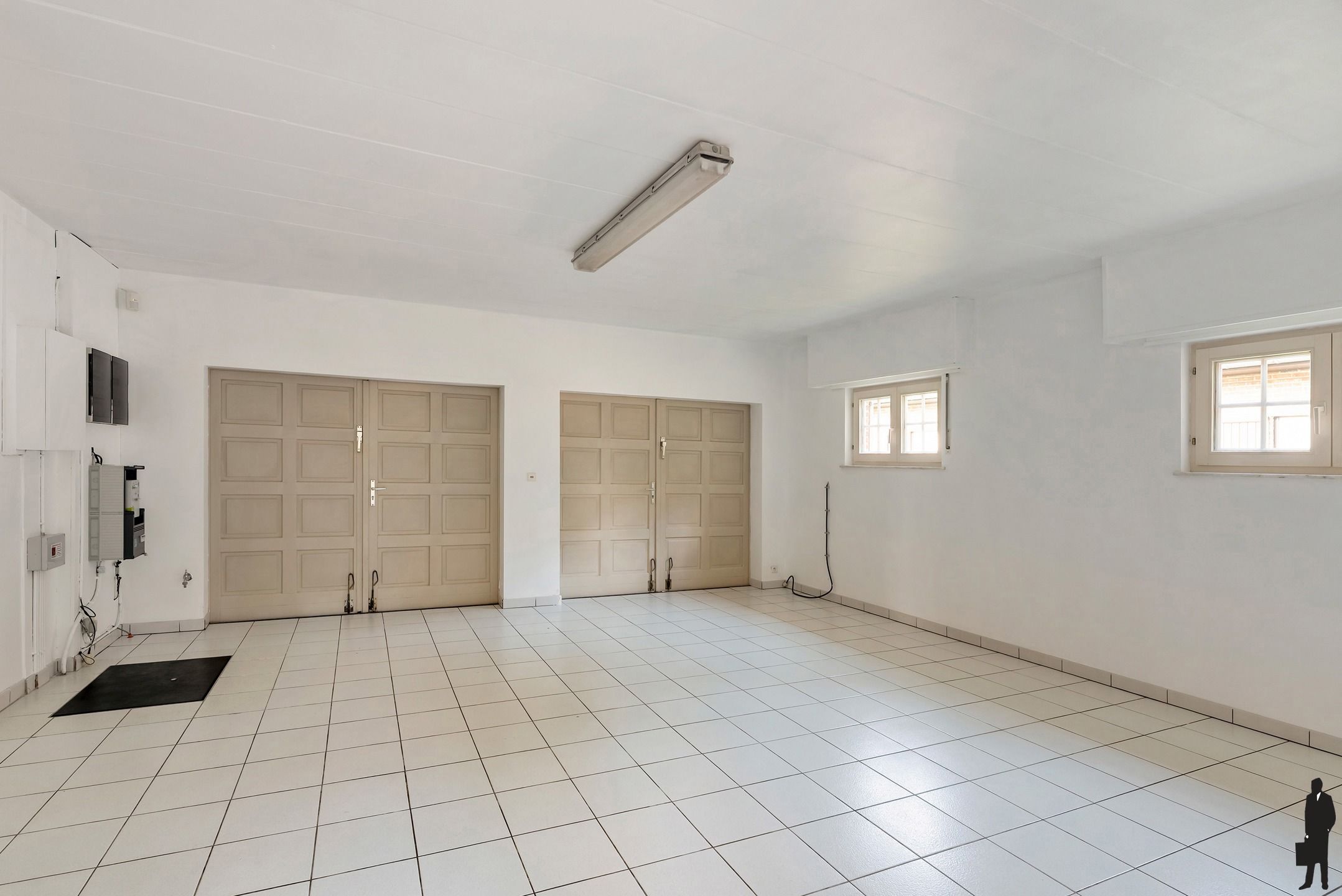 Riante villa met 4 slpk. op perceel van 2.543m²  foto 11