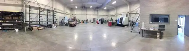 RUIME MULTIFUNCTIONELE BEDRIJFSUNIT foto 2