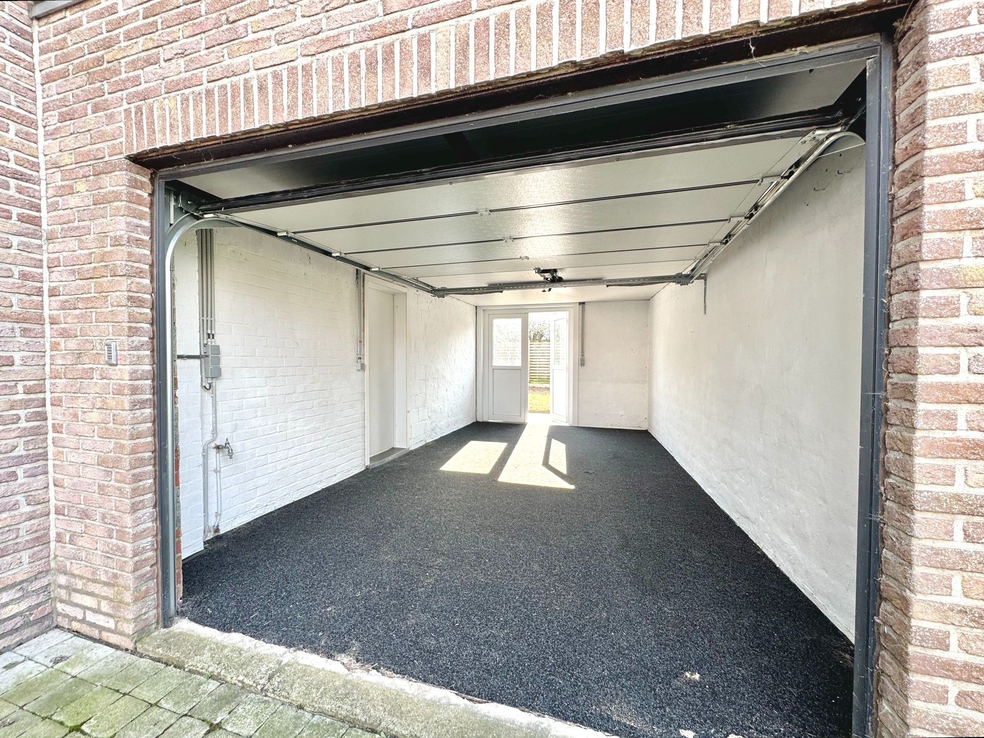 GERENOVEERDE WONING MET 3 SLPKS, TUIN & GARAGE foto 15