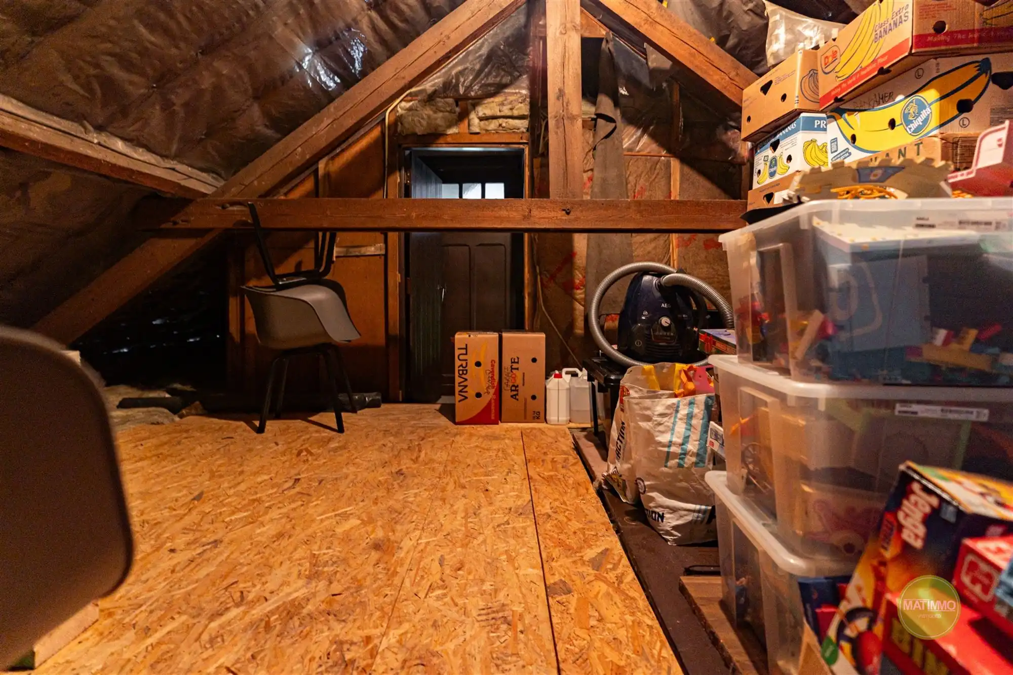 Karaktervolle woning op een uitzonderlijk ruim perceel!  foto 31