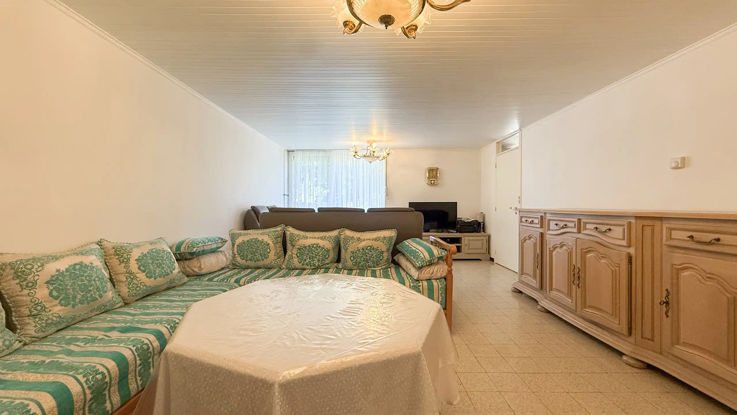 Instapklare woning met 3 slaapkamers en inpandige garage! foto 4
