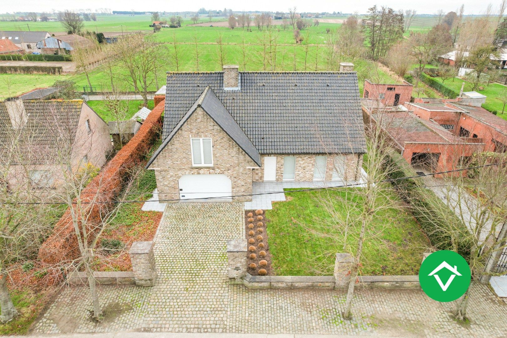 Alleenstaande woning met 4 slaapkamers te Ichtegem  foto 3