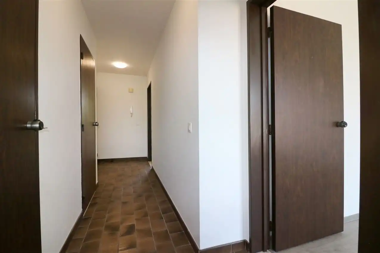 Zonnig appartement met 2 slaapkamers en garage op zeer goede, rustige locatie foto 11