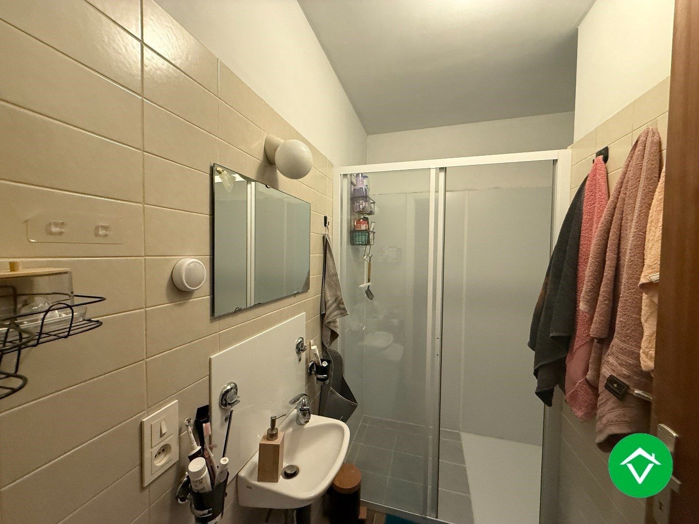 Instapklaar appartement met twee slaapkamers en garage te Roeselare foto 14