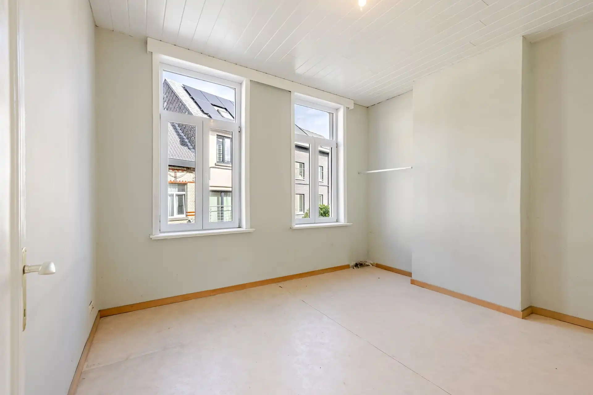 Handelspand met uitstekende visibiliteit en tal van mogelijkheden nabij het centrum van Aalst foto 23