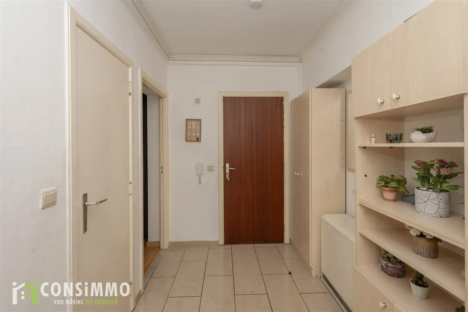 Instapklaar appartement met 3 slaapkamers en overdekt terras in Genk foto 3