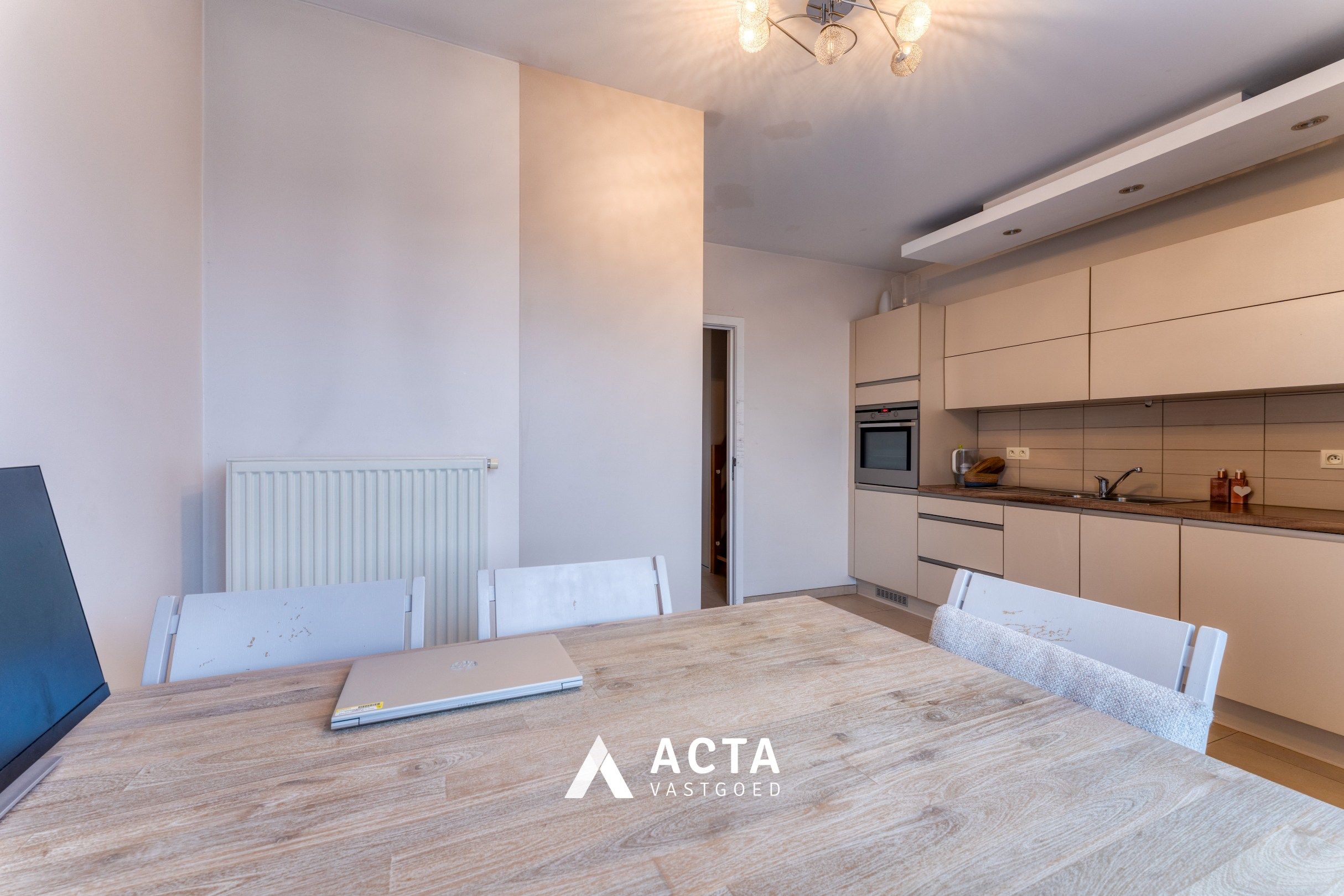 Instapklaar duplexappartement met twee slaapkamers en terras! foto 9