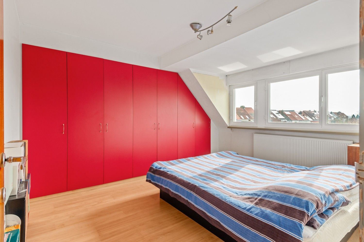 Ruime beletagewoning met 3 slaapkamers en een grote tuin in Wijnegem! foto 11